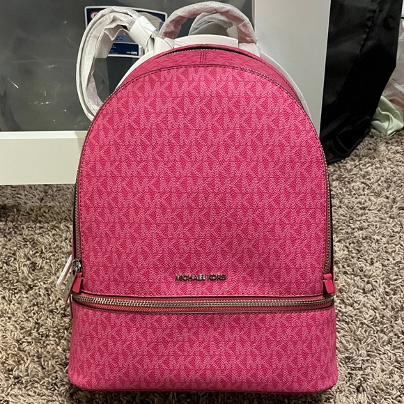 Michael Kors Rhea Medium Zip Backpack Dragonfruit Pink NWT - Picture 1 of 8